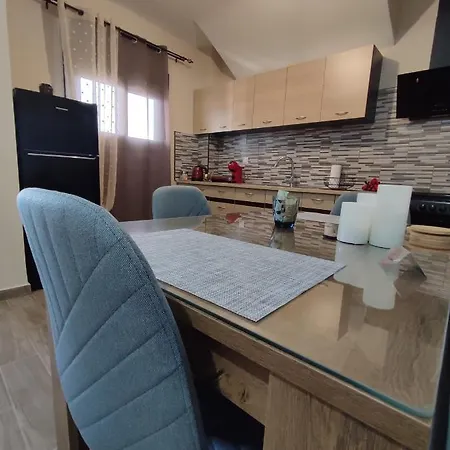 Aithra 2 Apartment *