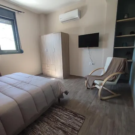 Appartement Aithra 2 *