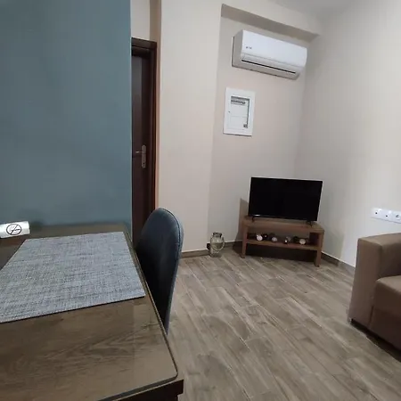 Aithra 2 Apartment *