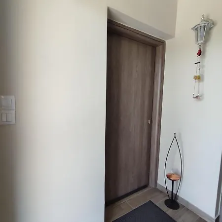 Aithra 2 Apartment *