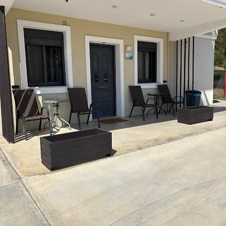 Apartment Aithra 2 *