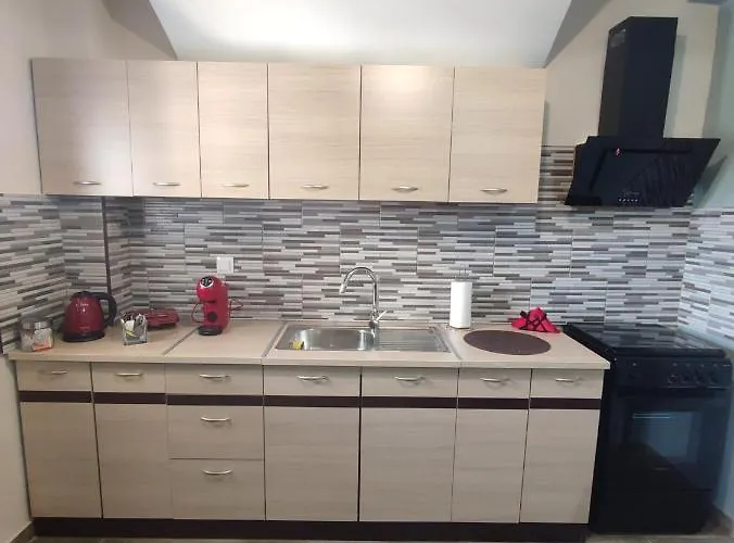 Apartamento Aithra 2 *