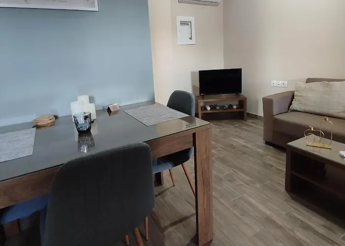 Apartamento Aithra 2 *