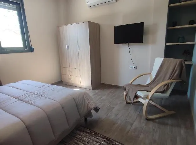 Apartamento Aithra 2 *